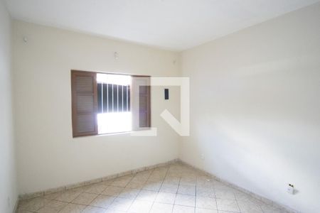 Quarto 1 de casa para alugar com 2 quartos, 70m² em Parque Sao Rafael, São Paulo