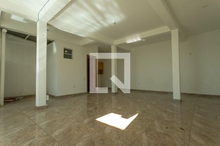 Casa à venda com 271m², 4 quartos e 2 vagasDetalhe da area de serviço