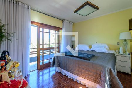 Casa à venda com 284m², 4 quartos e 2 vagasSuíte 2