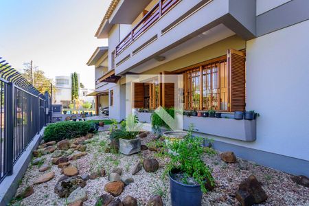 Casa à venda com 284m², 4 quartos e 2 vagasEntrada