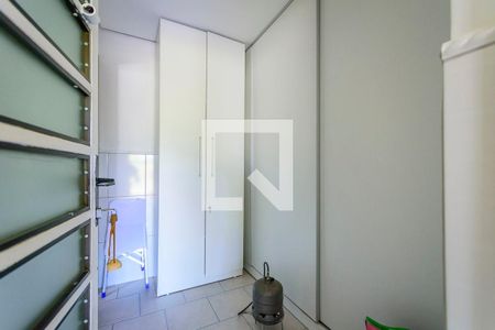 Casa à venda com 284m², 4 quartos e 2 vagasQuarto de Serviço
