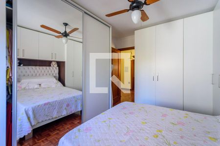 Casa à venda com 284m², 4 quartos e 2 vagasQuarto