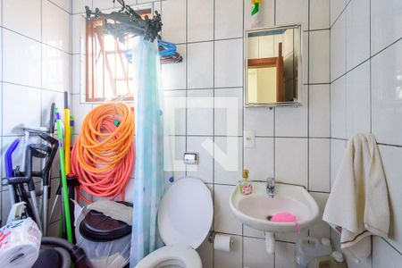 Casa à venda com 284m², 4 quartos e 2 vagasBanheiro de serviço