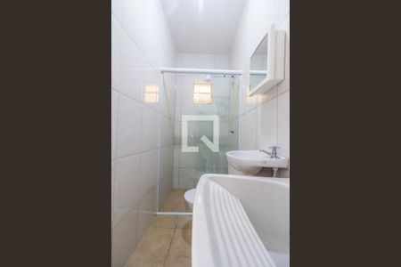 Banheiro de casa para alugar com 1 quarto, 30m² em Vila Lageado, São Paulo