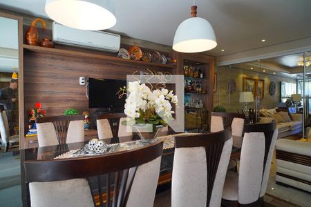 Sala de Jantar de casa à venda com 3 quartos, 280m² em Jardim Itu, Porto Alegre
