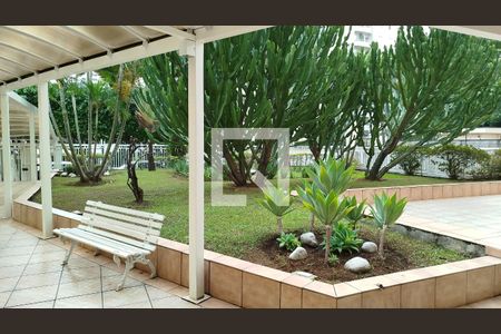 Apartamento à venda com 72m², 3 quartos e 1 vaga Apartamento à venda com 72m², 3 quartos e 1 vagaÁrea comum - jardim