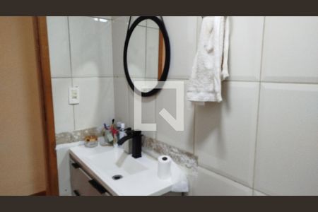 Apartamento à venda com 72m², 3 quartos e 1 vaga Apartamento à venda com 72m², 3 quartos e 1 vagaBanheiro 2