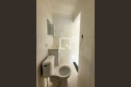 Banheiro de kitnet/studio para alugar com 1 quarto, 28m² em Ipiranga, São Paulo