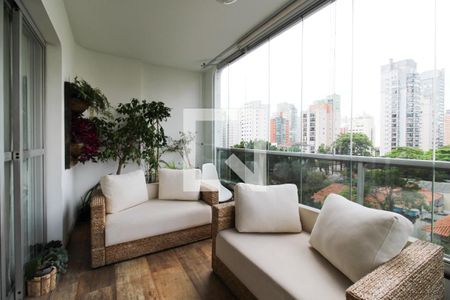 Varanda de apartamento à venda com 4 quartos, 196m² em Moema, São Paulo