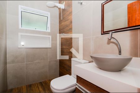 Casa para alugar com 120m², 2 quartos e 2 vagasBanheiro 