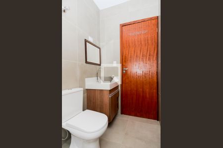 Casa para alugar com 120m², 2 quartos e 2 vagasBanheiro 