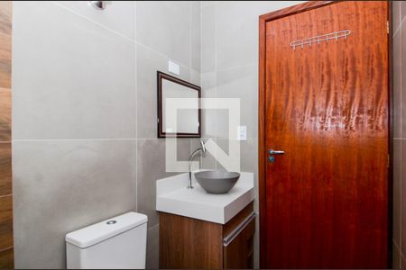 Banheiro  de casa para alugar com 2 quartos, 120m² em Vila Nova Bonsucesso, Guarulhos