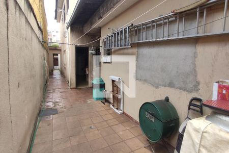 Casa à venda com 300m², 3 quartos e 3 vagas Casa à venda com 300m², 3 quartos e 3 vagasÁrea Externa