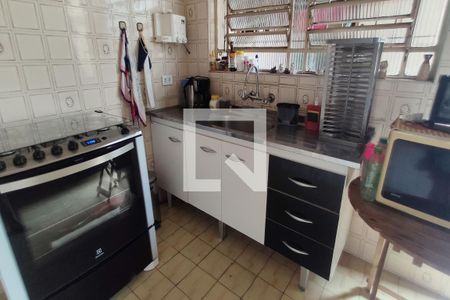 Casa à venda com 300m², 3 quartos e 3 vagas Casa à venda com 300m², 3 quartos e 3 vagasCozinha