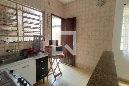 Casa à venda com 300m², 3 quartos e 3 vagas Casa à venda com 300m², 3 quartos e 3 vagasCozinha