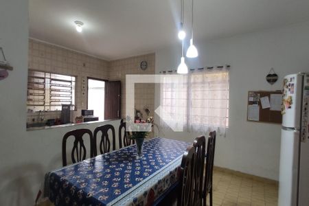 Casa à venda com 300m², 3 quartos e 3 vagas Casa à venda com 300m², 3 quartos e 3 vagasCopa