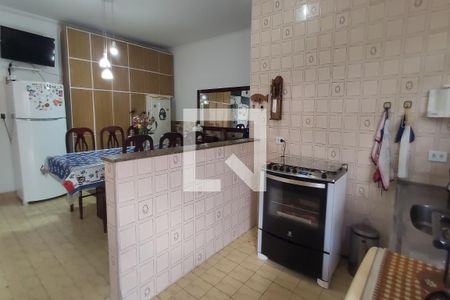 Casa à venda com 300m², 3 quartos e 3 vagas Casa à venda com 300m², 3 quartos e 3 vagasCozinha