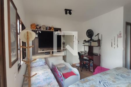 Casa à venda com 300m², 3 quartos e 3 vagas Casa à venda com 300m², 3 quartos e 3 vagasQuarto 3