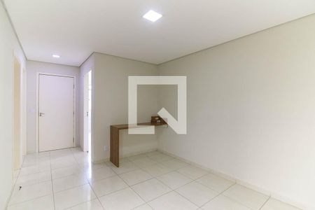 Sala de apartamento para alugar com 2 quartos, 45m² em Vila Indiana, Taboão da Serra
