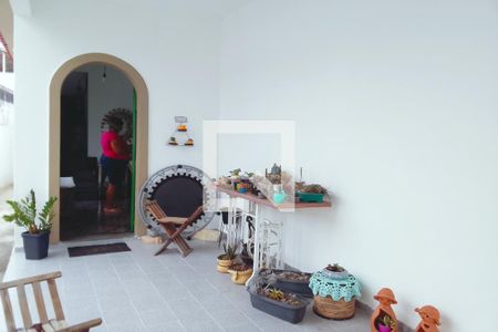 Casa para alugar com 600m², 3 quartos e 10 vagasEntrada