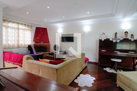 Sala de casa para alugar com 3 quartos, 275m² em Jardim Santa Terezinha, Taboão da Serra
