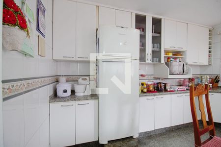 Casa para alugar com 275m², 3 quartos e 3 vagas Casa para alugar com 275m², 3 quartos e 3 vagasCozinha