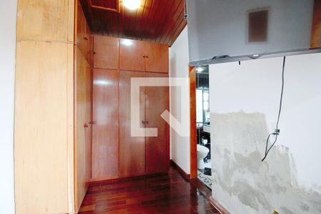 Casa para alugar com 275m², 3 quartos e 3 vagas Casa para alugar com 275m², 3 quartos e 3 vagasSuíte