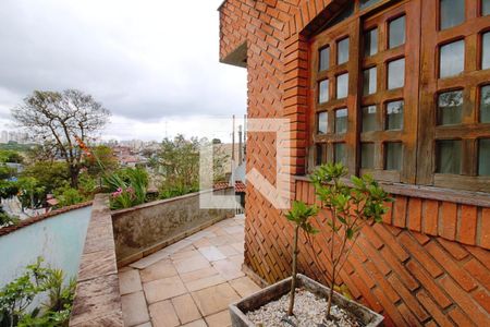 Casa para alugar com 275m², 3 quartos e 3 vagas Casa para alugar com 275m², 3 quartos e 3 vagasEntrada
