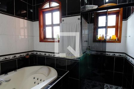 Casa para alugar com 275m², 3 quartos e 3 vagas Casa para alugar com 275m², 3 quartos e 3 vagasBanheiro da Suíte