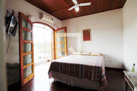Casa para alugar com 275m², 3 quartos e 3 vagas Casa para alugar com 275m², 3 quartos e 3 vagasSuíte