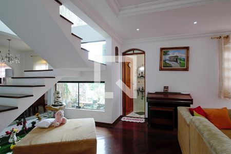 Sala de casa para alugar com 3 quartos, 275m² em Jardim Santa Terezinha, Taboão da Serra