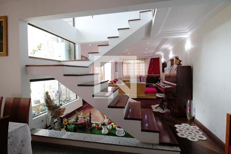 Sala de casa para alugar com 3 quartos, 275m² em Jardim Santa Terezinha, Taboão da Serra