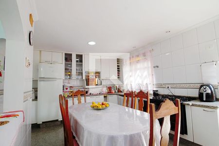 Casa para alugar com 275m², 3 quartos e 3 vagas Casa para alugar com 275m², 3 quartos e 3 vagasCozinha