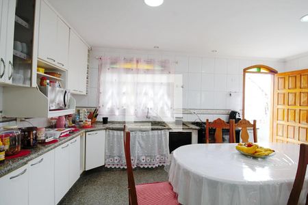 Casa para alugar com 275m², 3 quartos e 3 vagas Casa para alugar com 275m², 3 quartos e 3 vagasCozinha