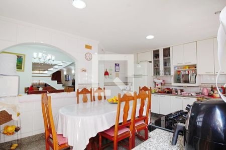 Cozinha de casa para alugar com 3 quartos, 275m² em Jardim Santa Terezinha, Taboão da Serra