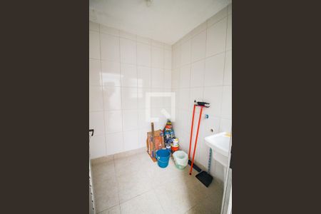 Casa à venda com 95m², 2 quartos e sem vagaarea de serviço