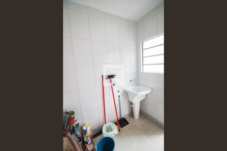 Casa à venda com 95m², 2 quartos e sem vagaarea de serviço