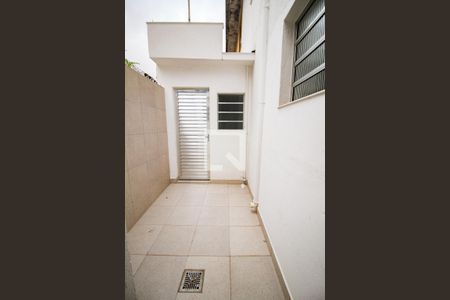 Casa à venda com 95m², 2 quartos e sem vagaquintal