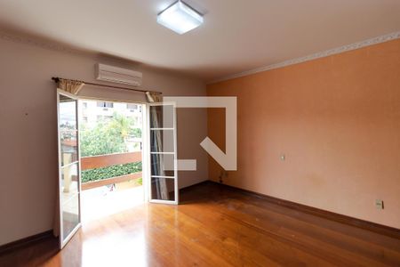 Casa à venda com 465m², 4 quartos e 4 vagasSuíte 04