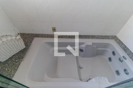 Casa à venda com 465m², 4 quartos e 4 vagasBanheiro da Suíte 04