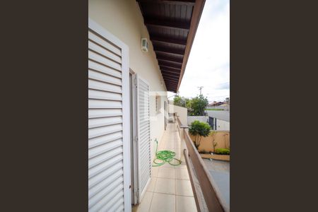 Casa à venda com 465m², 4 quartos e 4 vagasSacada das Suítes 03 e 04