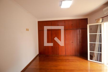 Casa à venda com 465m², 4 quartos e 4 vagasSuíte 04