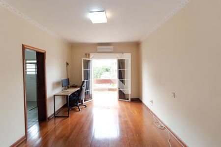 Casa à venda com 465m², 4 quartos e 4 vagasSuíte 03