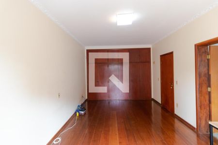 Casa à venda com 465m², 4 quartos e 4 vagasSuíte 03