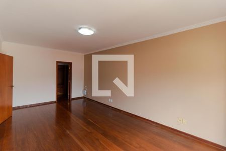 Casa à venda com 465m², 4 quartos e 4 vagasSuíte 02