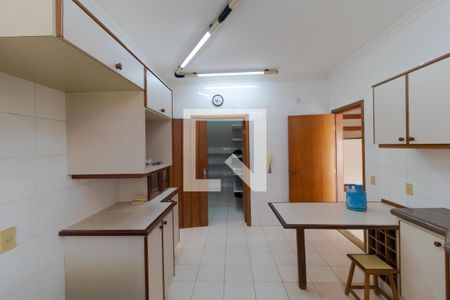 Casa à venda com 465m², 4 quartos e 4 vagasCozinha