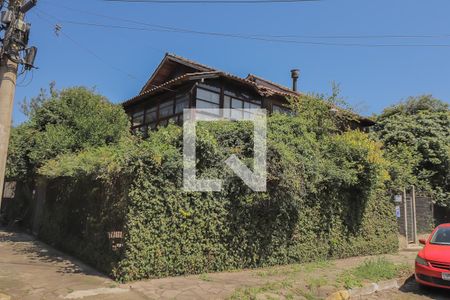 Casa para alugar com 300m², 5 quartos e 3 vagasFachada