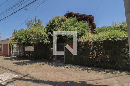 Casa para alugar com 300m², 5 quartos e 3 vagasFachada