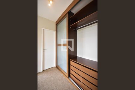 Apartamento à venda com 83m², 1 quarto e 2 vagas Apartamento à venda com 83m², 1 quarto e 2 vagasArmário da suíte