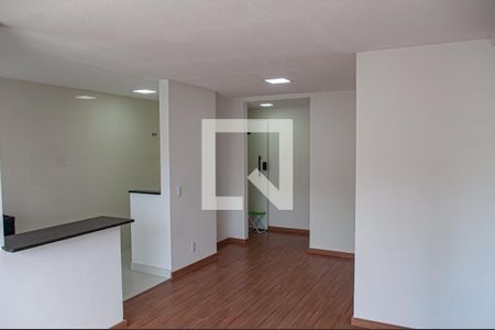 sala de apartamento para alugar com 2 quartos, 60m² em Taquara, Rio de Janeiro